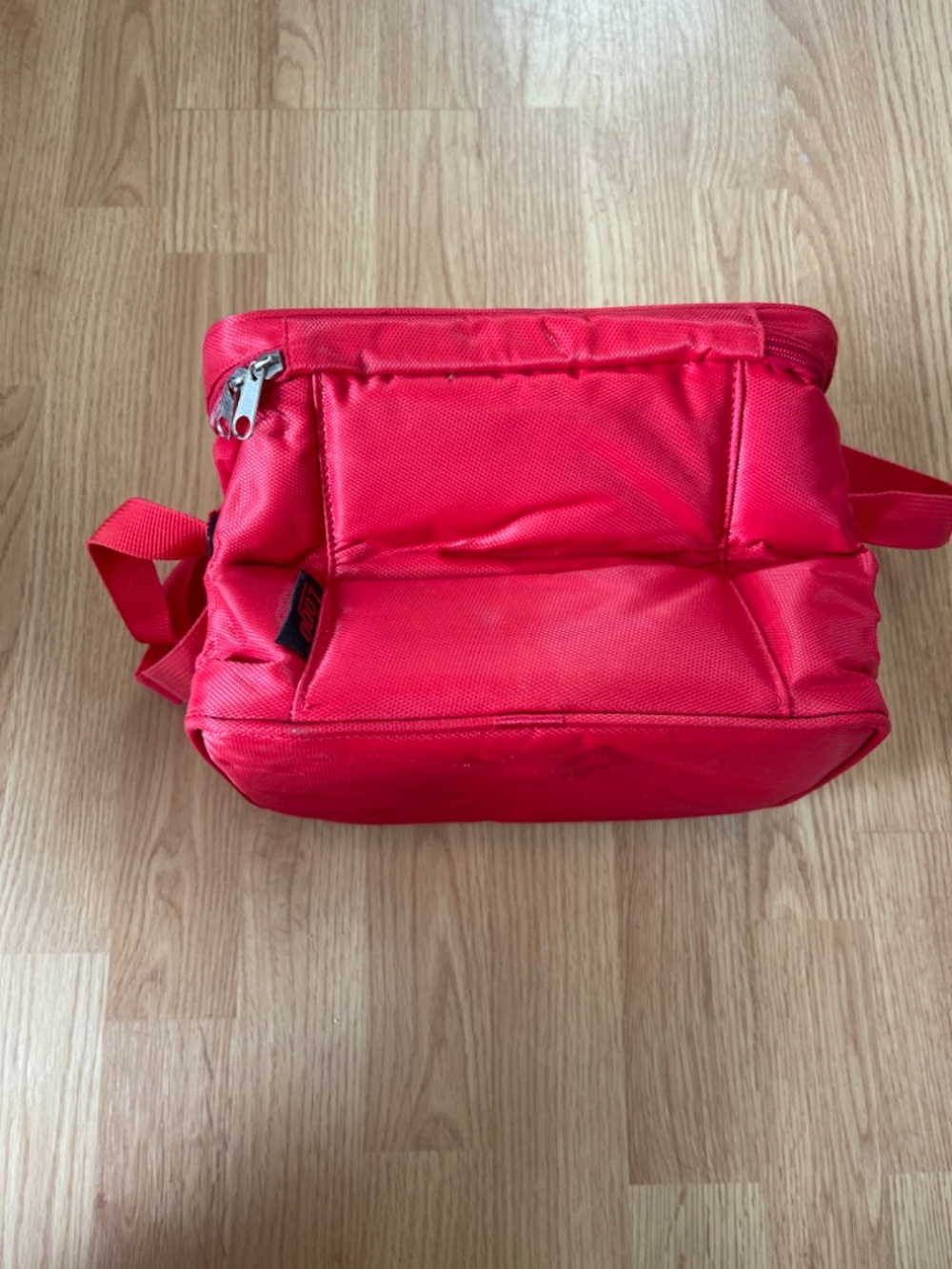 Logo Red NC North Carolina State Wolf Pack Cooler Bag w/ Adjustable Strap - Picture 4 of 11